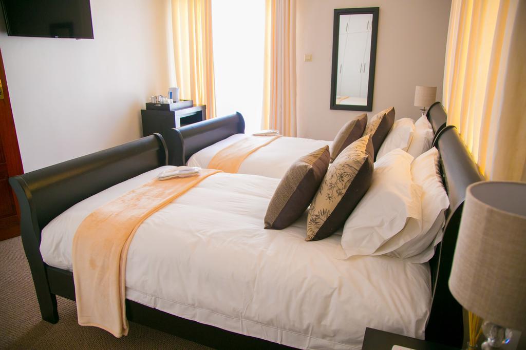 Jacaranda Hotel ฮาราเร ภายนอก รูปภาพ